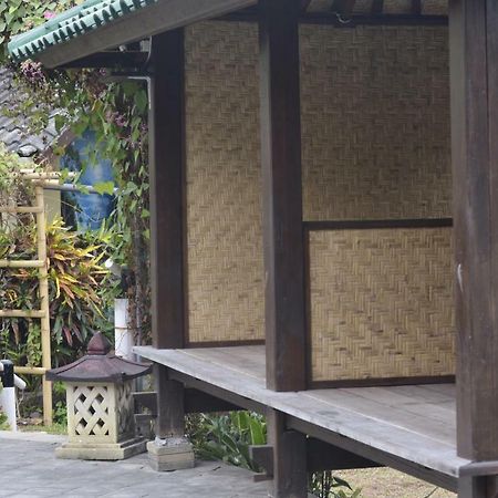 Villa Yukie Senggigi Montongbuwoh Buitenkant foto