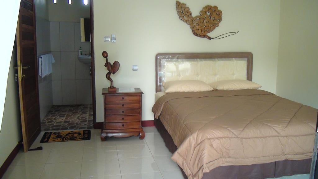 Villa Yukie Senggigi Montongbuwoh Kamer foto