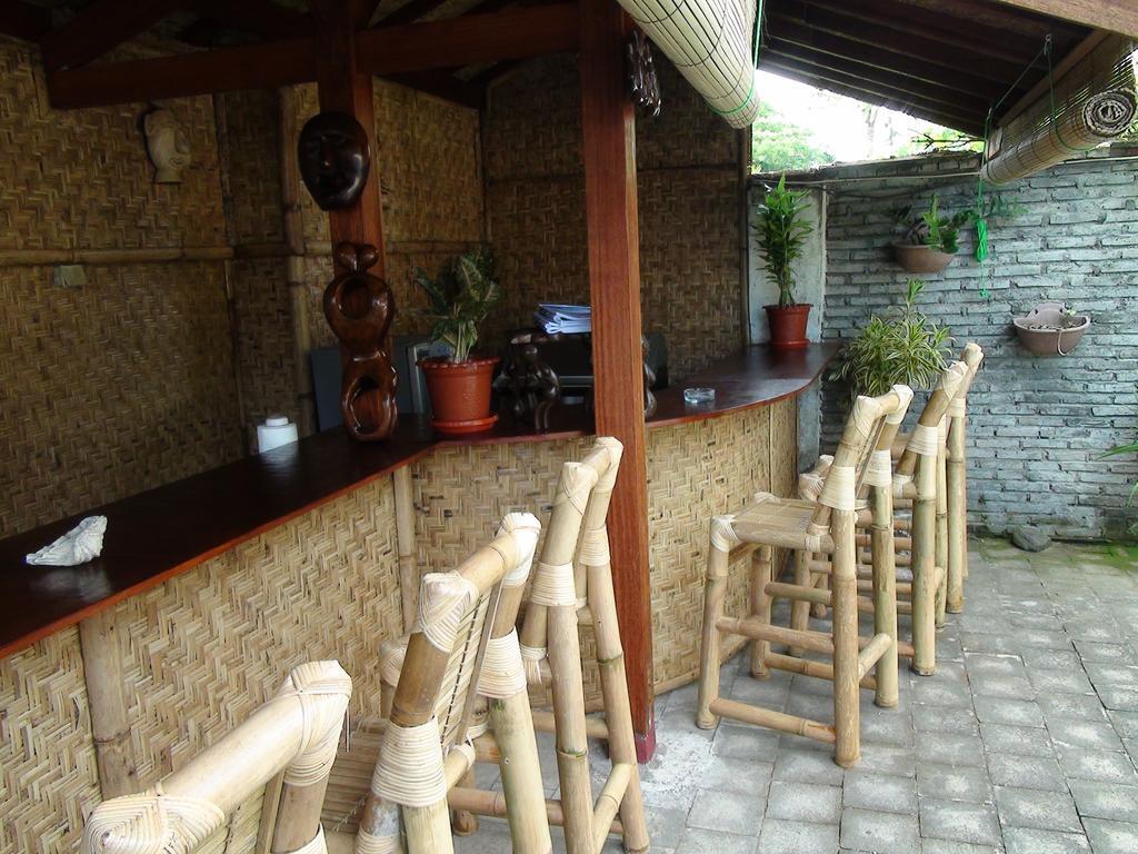 Villa Yukie Senggigi Montongbuwoh Buitenkant foto