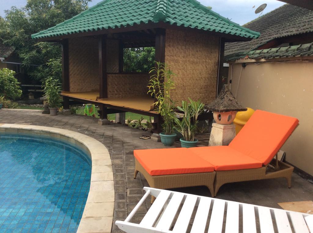 Villa Yukie Senggigi Montongbuwoh Buitenkant foto