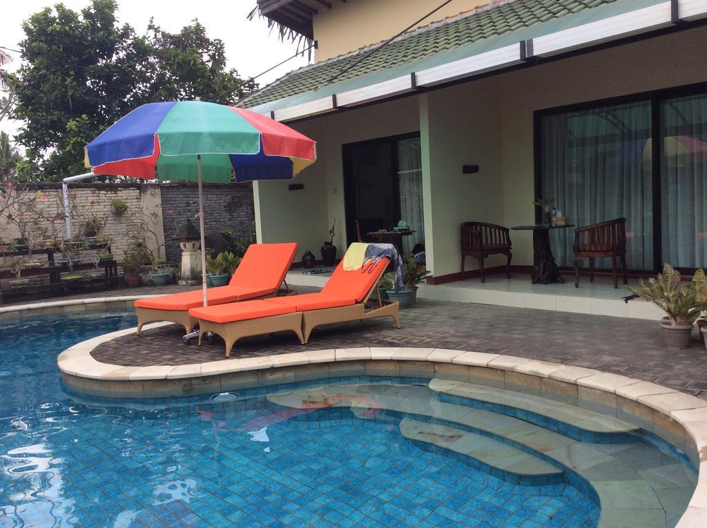 Villa Yukie Senggigi Montongbuwoh Buitenkant foto