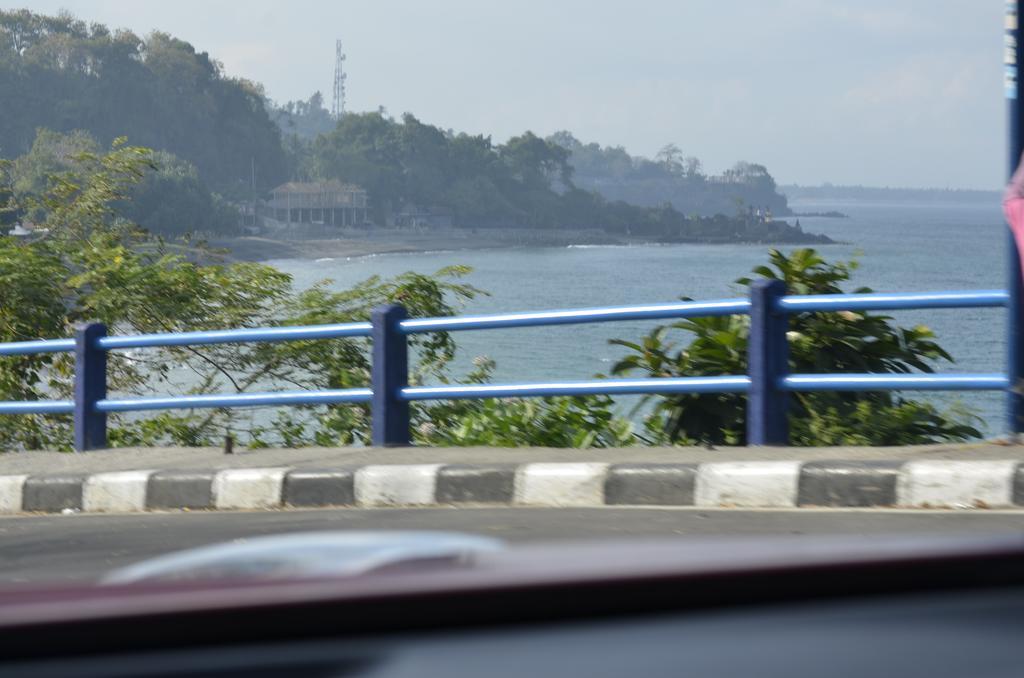 Villa Yukie Senggigi Montongbuwoh Buitenkant foto