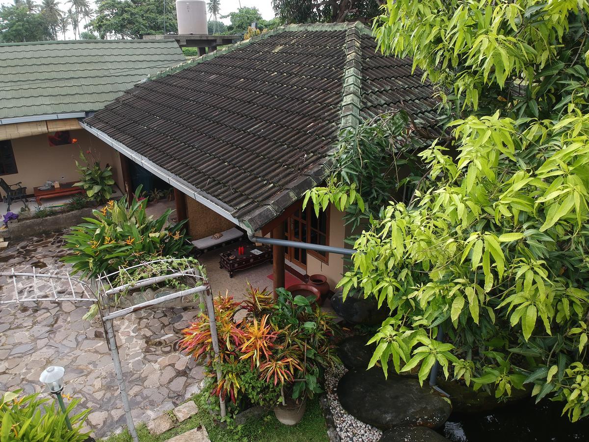 Villa Yukie Senggigi Montongbuwoh Buitenkant foto