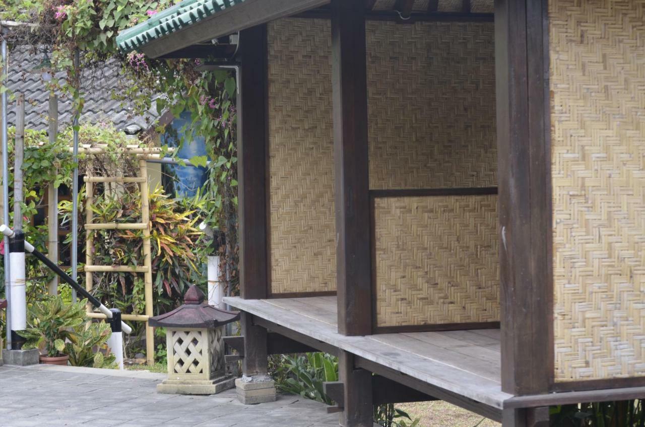 Villa Yukie Senggigi Montongbuwoh Buitenkant foto