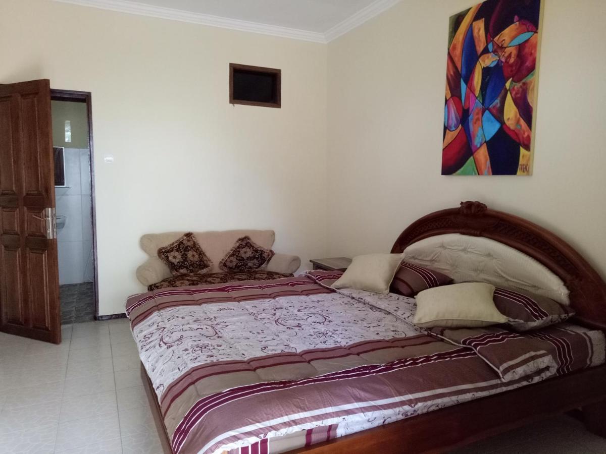 Villa Yukie Senggigi Montongbuwoh Buitenkant foto
