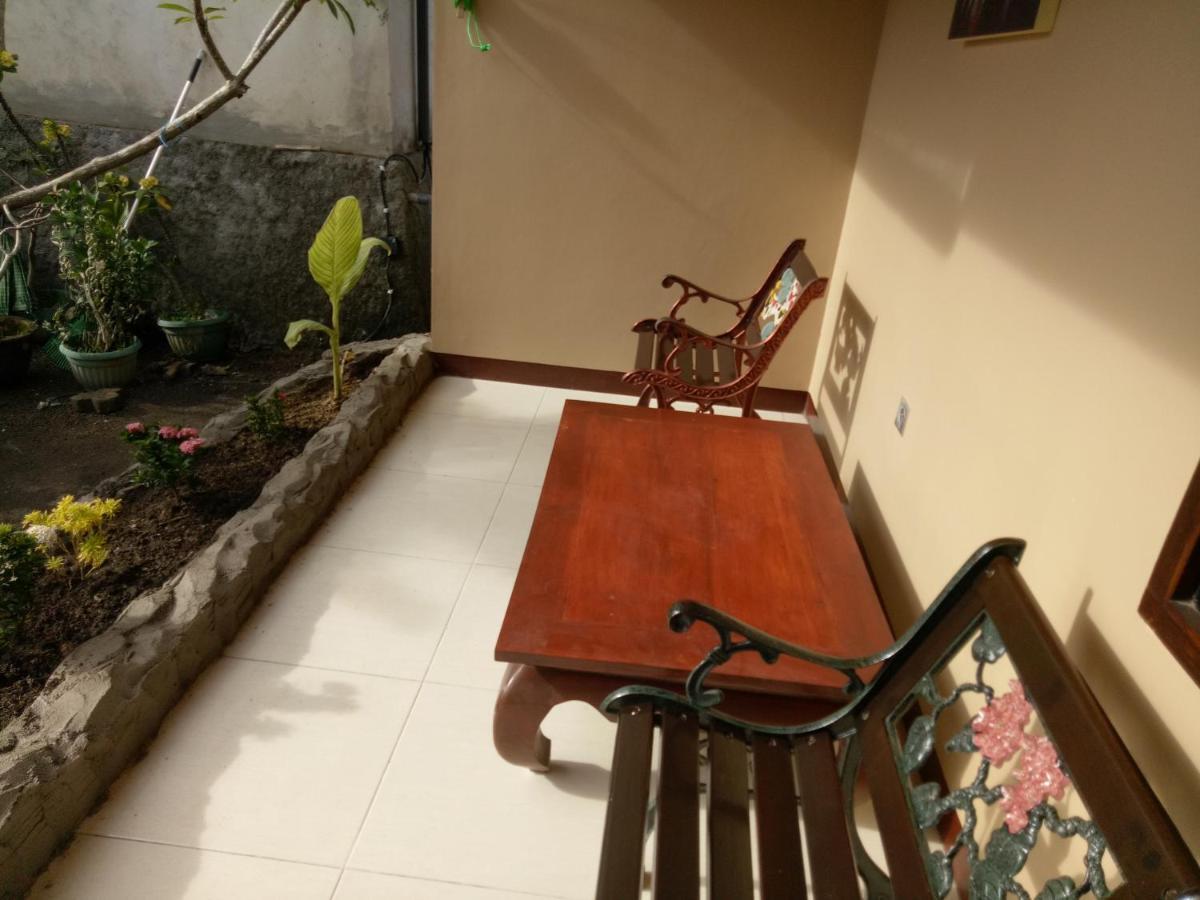 Villa Yukie Senggigi Montongbuwoh Buitenkant foto